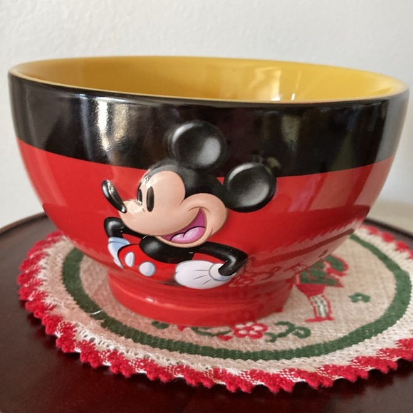 Vintage and rare authentic original Disney Park 3D Mickey Mouse bowl - Picture 2 of 5